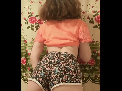 ❤️ Тачаангуй залуу бяцхан хүүхэн камер дээр шорт тайлж байна ❤ Зовох манайд ❌️❤